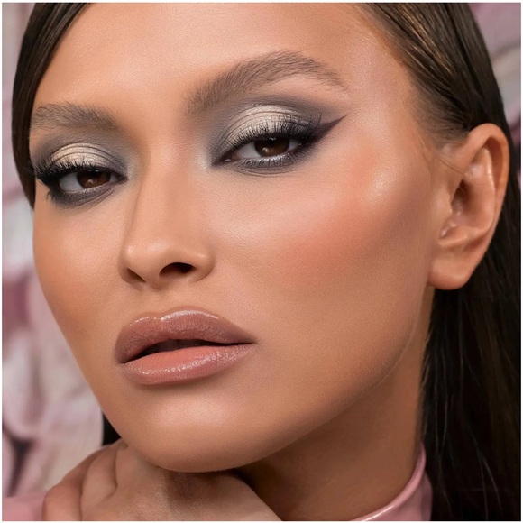 Natasha Denona- RETRO GLAM
EYESHADOW PALETTE - Picture 7 of 14